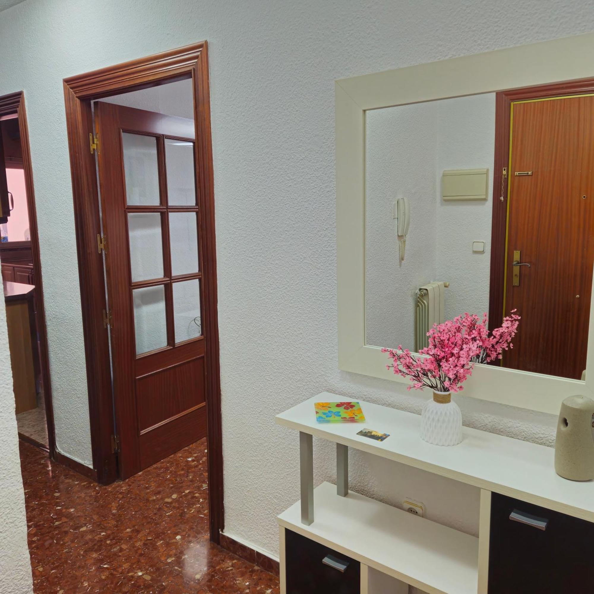 Piso Granada 3 Dormitorios Y Parking Privado Eksteriør billede